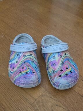 CROCS Kids' Classic Clog - Pastel Rainbow Swirl